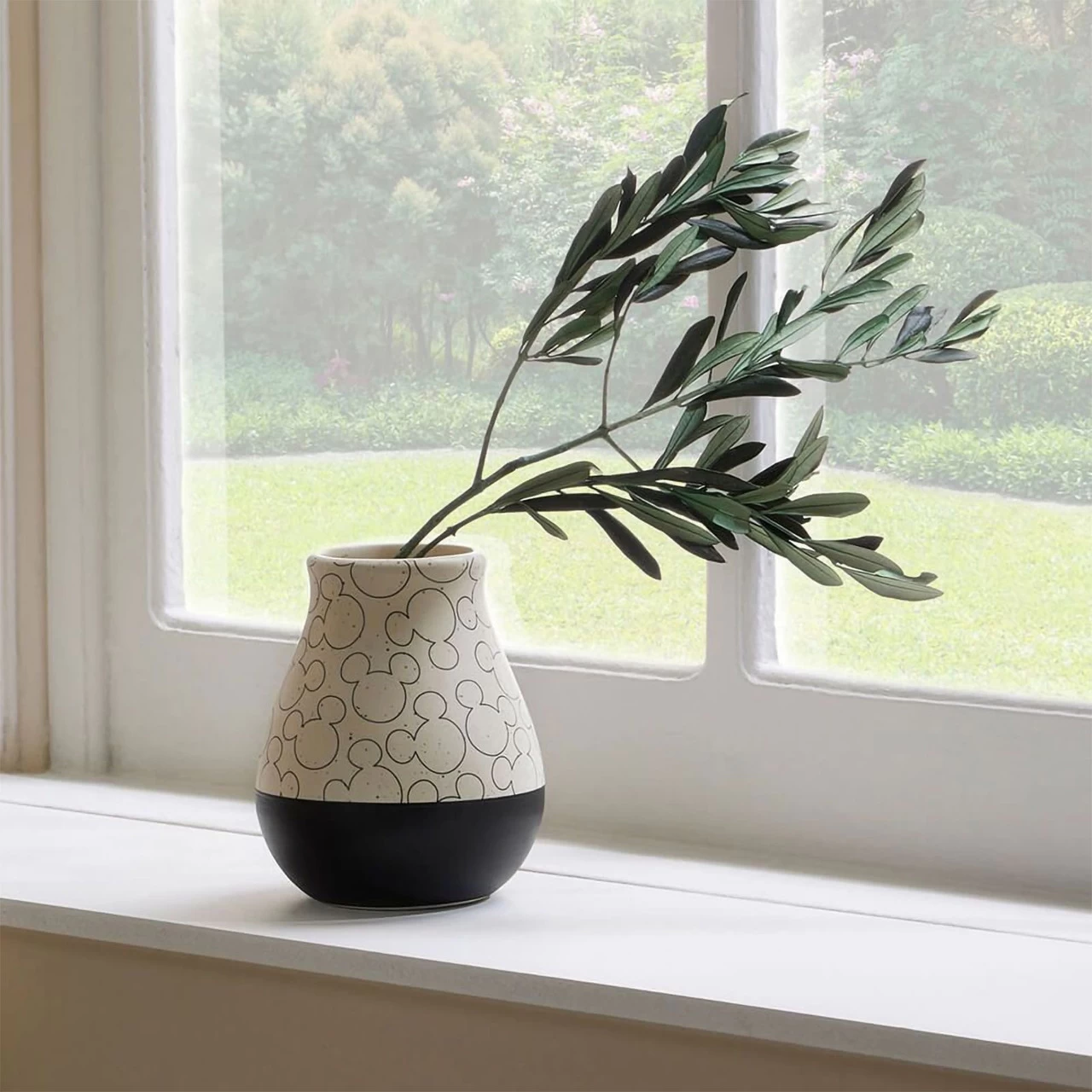 Disney Gift Mickey Mouse Pattern Dipped Vase