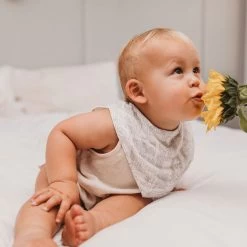 OiOi Bamboo Bandana Bib- Cityscape