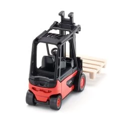 Siku Forklift & Pallets Die Cast